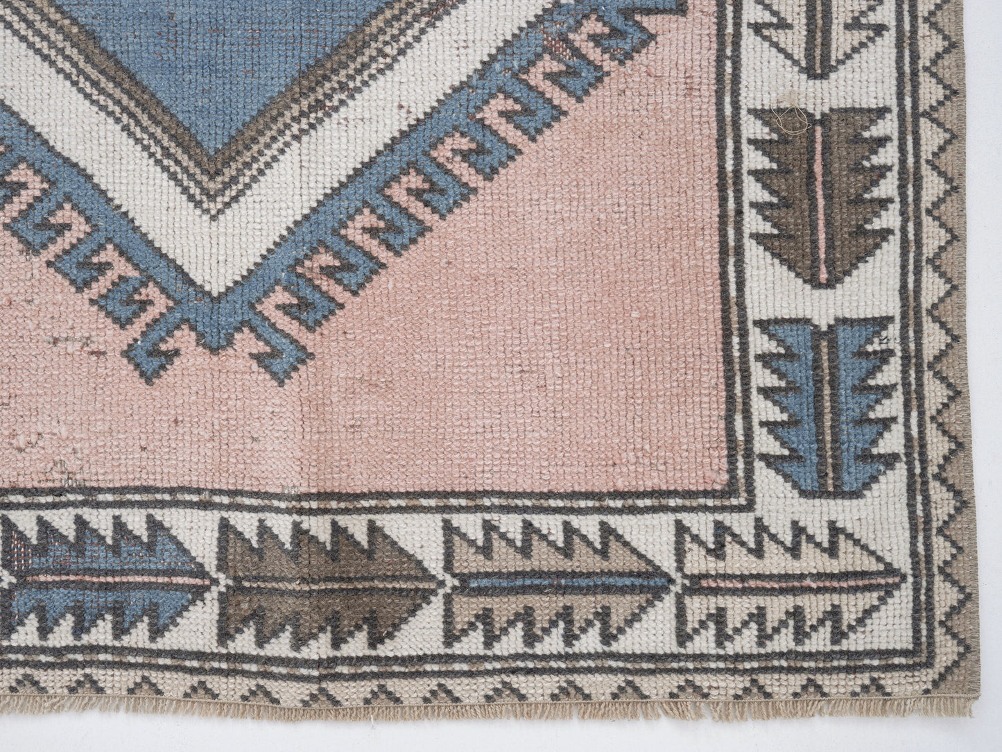 Turkish Vintage Rug, Handmade Area Rug, Oushak Rug, Neutral Muted Rug, Bedroom Rug, Bohemian Rug, Vintage Carpet, Turkey Rug, Rug 4x6, 12324