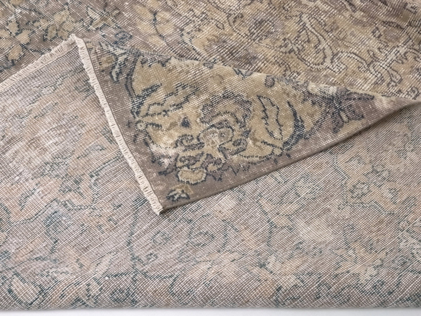 Distressed Turkish Oushak Rug, Vintage Handmade Carpet Rug, Area Purple Worn rug, 7x10 Turkish rug, Scandinavian, Living room rug, 8896