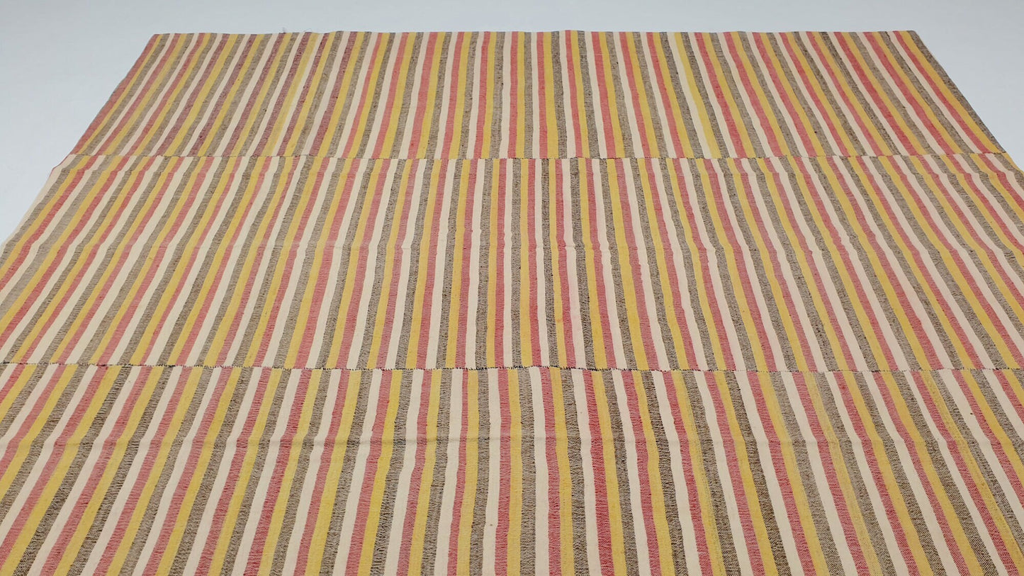 Boho Striped Kilim rug, Area Bohemian rug, Vintage kilim, Eclectic rug, 6x8 Kilim rug, Bedroom rug, Nursery Rug, Kid room rug, 103