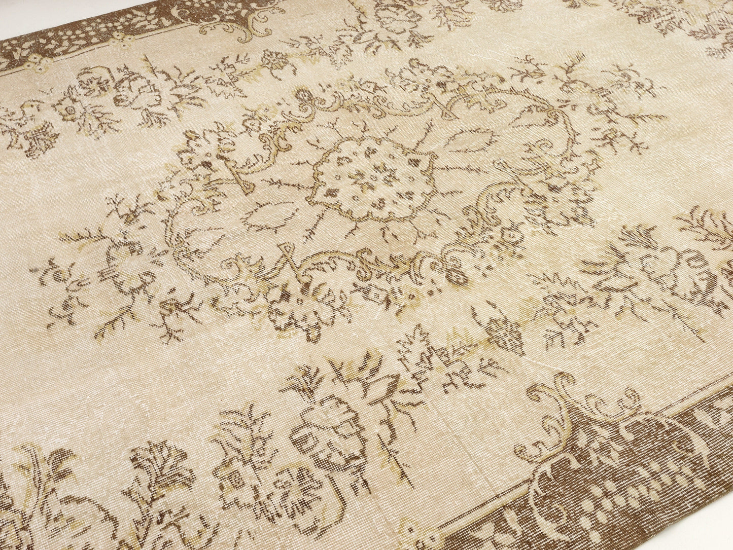 Faded Turkish rug, Area Oushak rug, Vintage rug Muted , Floral rug, Unique rug, Handmade rug, Living room, Bedroom rug,Made in Turkey, 10373