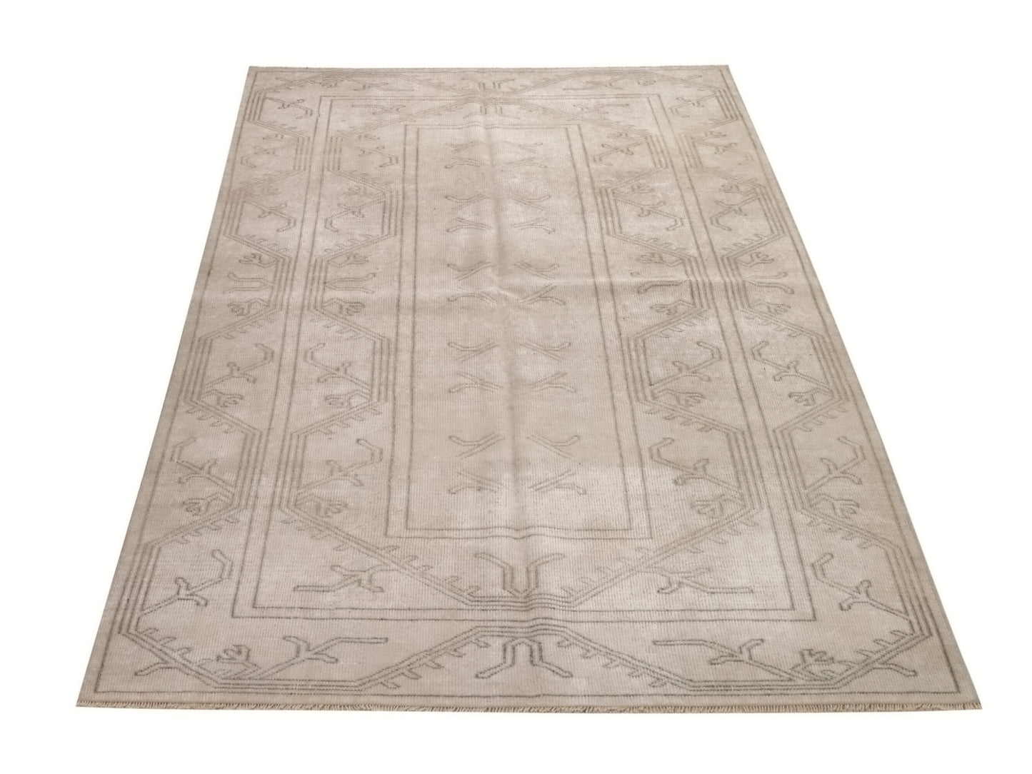 Farmhouse decor Vintage rug, Stunning Oushak rug, Area rug 4x7, Faded rug,Antique Turkish rug, Hand Knotted Neutral rug, Oriental rug, 10037