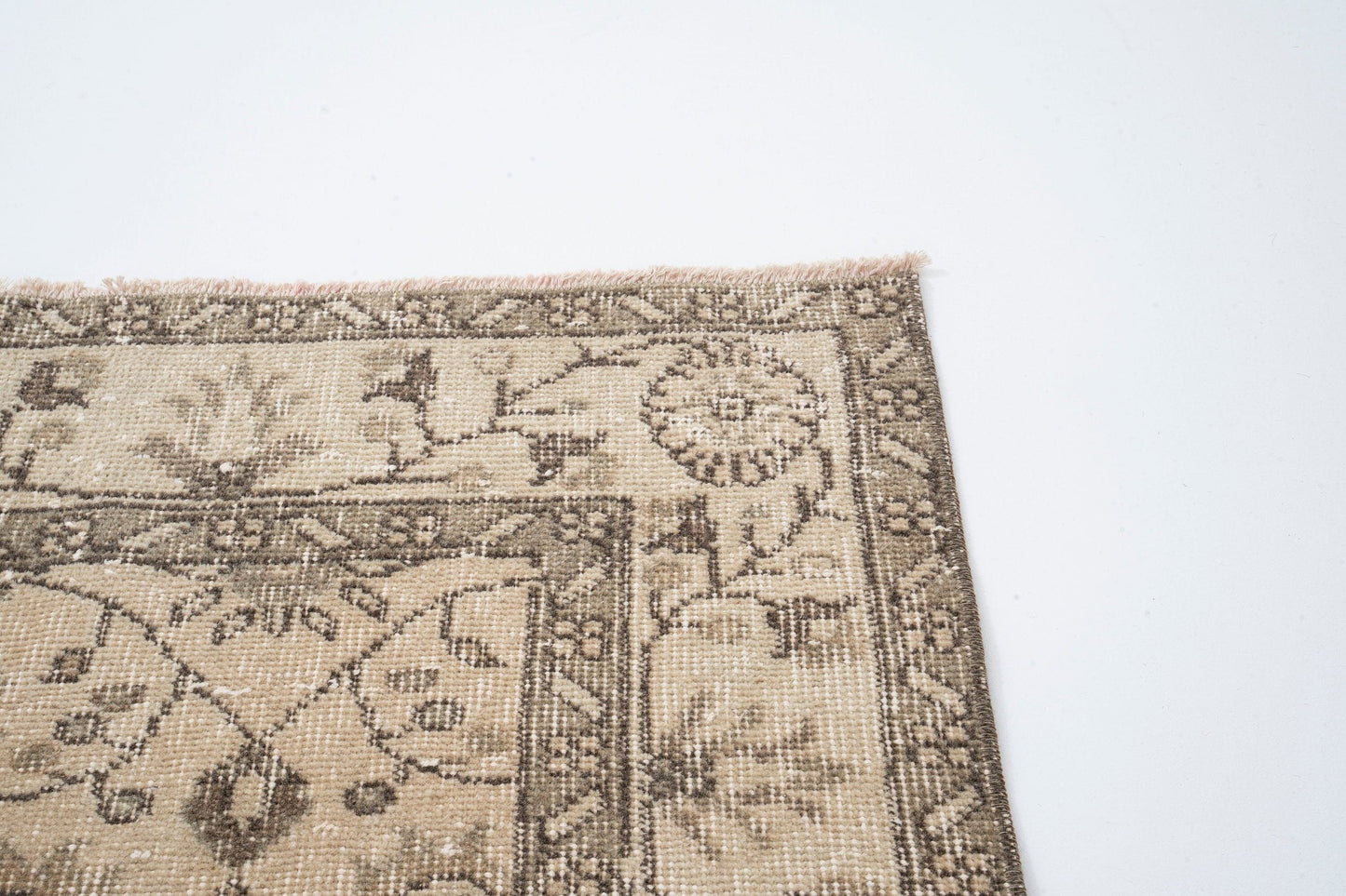 Pastel Turkish Rug, Faded Rug, Neutral Oushak Rug, Area Rug 4x7, Vintage Carpet Rug, Unique Rug, Handmade rug, Dining room rug, 9679
