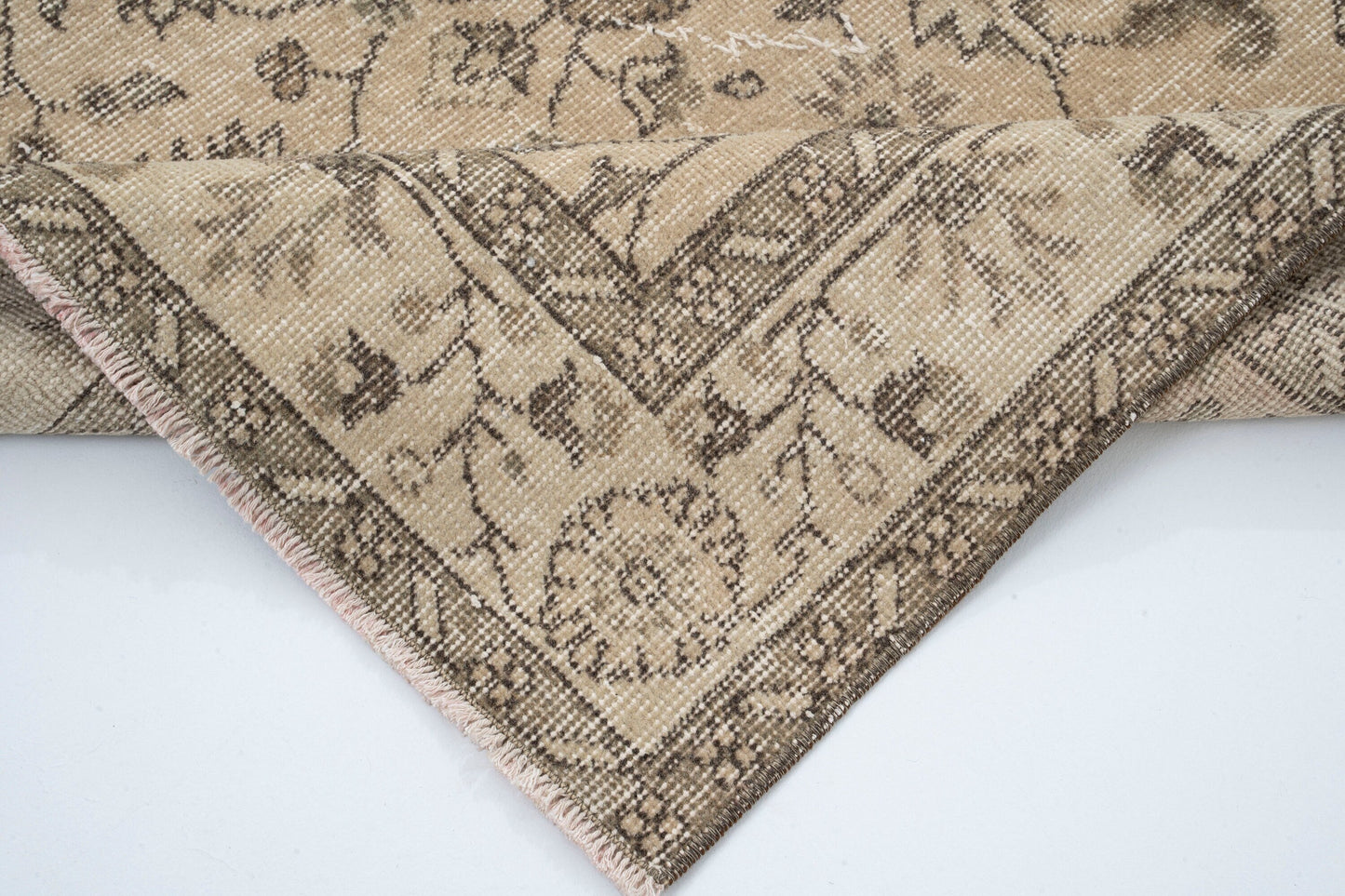 Pastel Turkish Rug, Faded Rug, Neutral Oushak Rug, Area Rug 4x7, Vintage Carpet Rug, Unique Rug, Handmade rug, Dining room rug, 9679