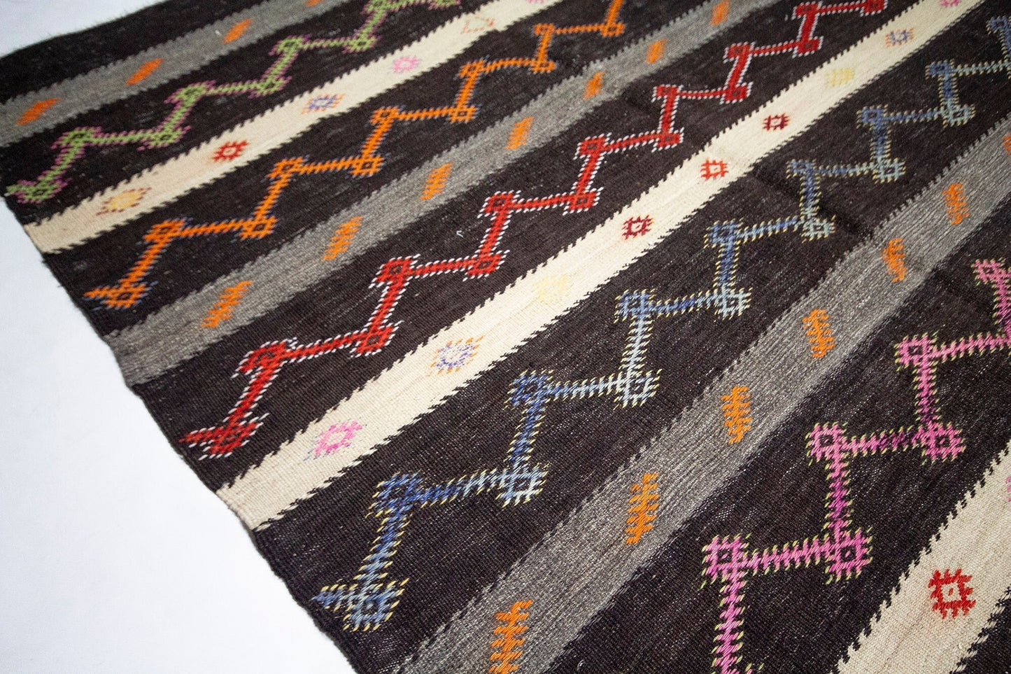 Turkish Kilim Vintage rug, Kilim rug 6x11 , Neutral rug, Unique rug, Ethnic rug, Handmade rug, Embroidery rug, Entryway rug,2029